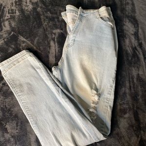 I believe these jeans are from Fashion Nova. A size 2x (18)